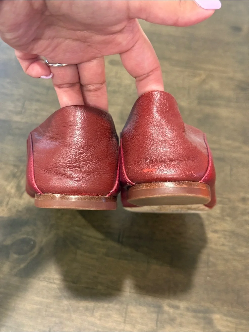 Tory Burch Red Croc Embossed Leather Bow Loafers Size 6